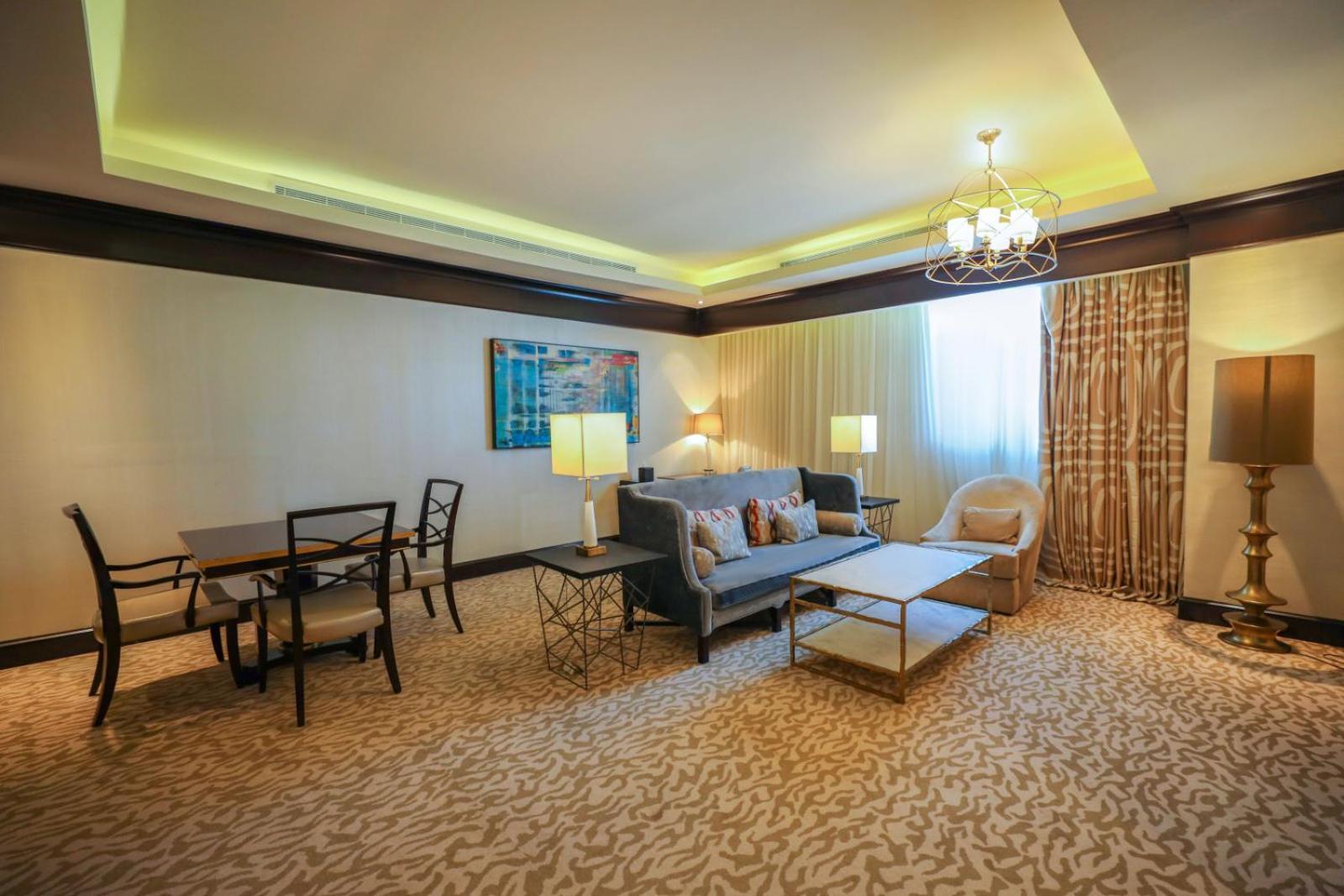 Kempinski Al Othman Hotel Al-Chubar Zewnętrze zdjęcie Suite at the hotel